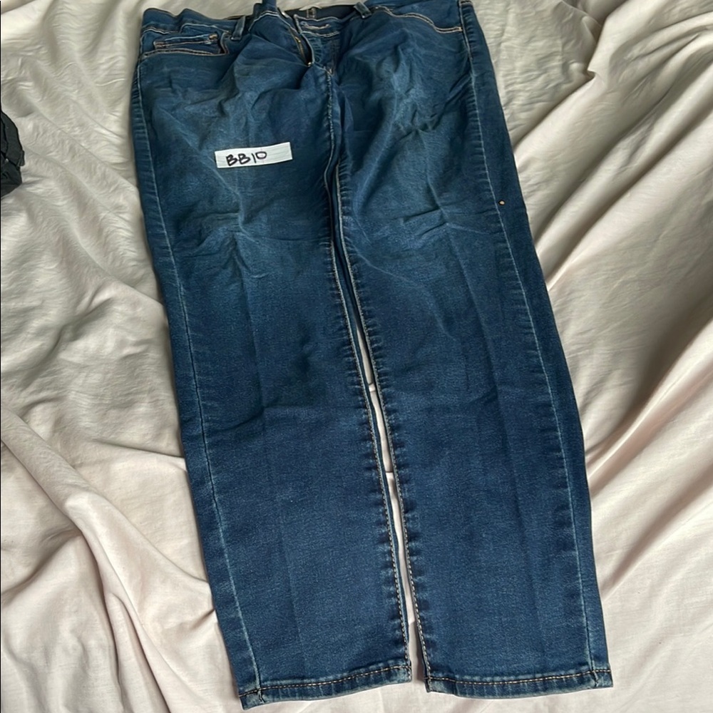 Women’s Blue Jeans